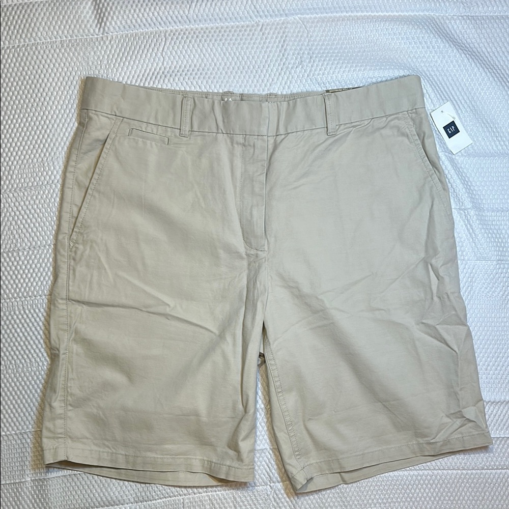 GAP Tan Flat Front Shorts Classic Style